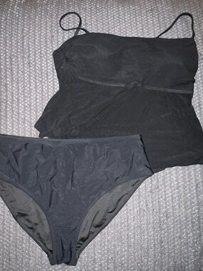 Black Two-Piece Swim Tankini Set